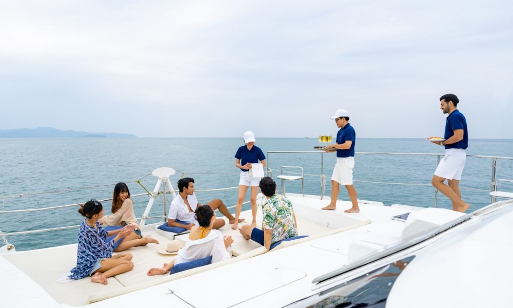 nasco-yachts-services-crew-guests.jpg